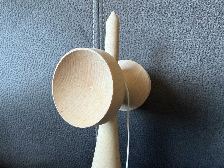 Ken SWEETS Maple pentru Kendama