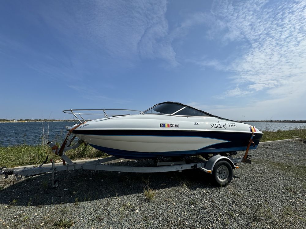 De vânzare–Ambarcațiune Bayliner Capri+peridoc–pregătită de sezon!