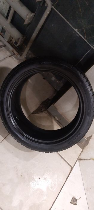 Резина 245/45 R19 SAILUN... Срок эксплатации 4 месяца