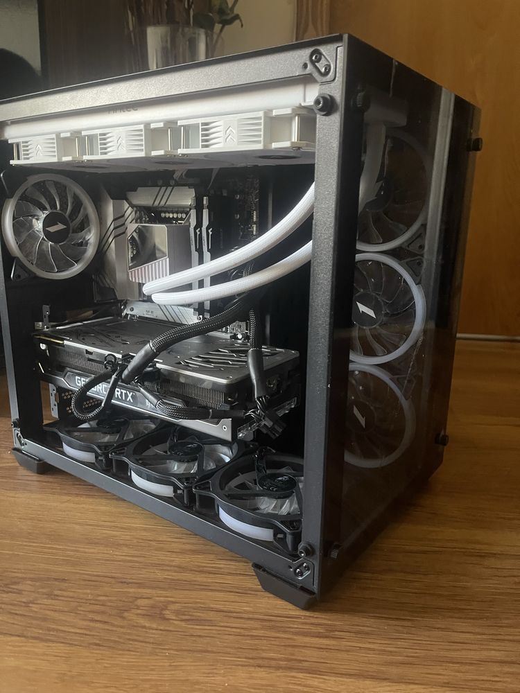 Геймърски компютър/ I9 12900K/Водно/32GB/RTX 3090 24GB/2TB SSD