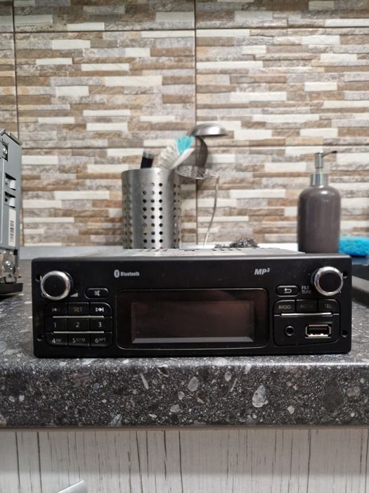 Vand Mp3 radio renault,dacia bluetooth perfect funcțional