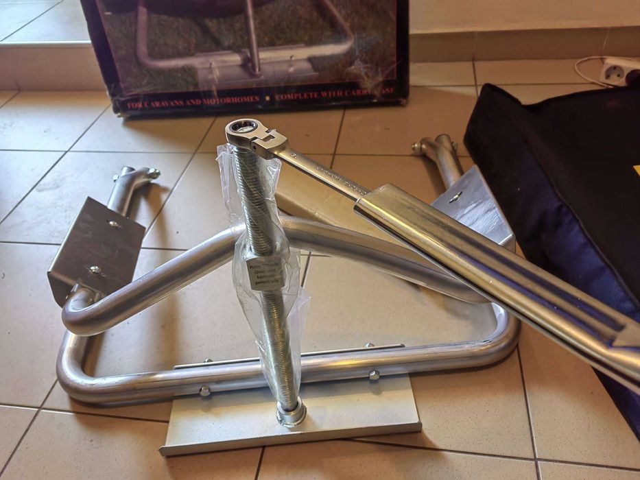 Nivela aluminiu rulota Milenco camper