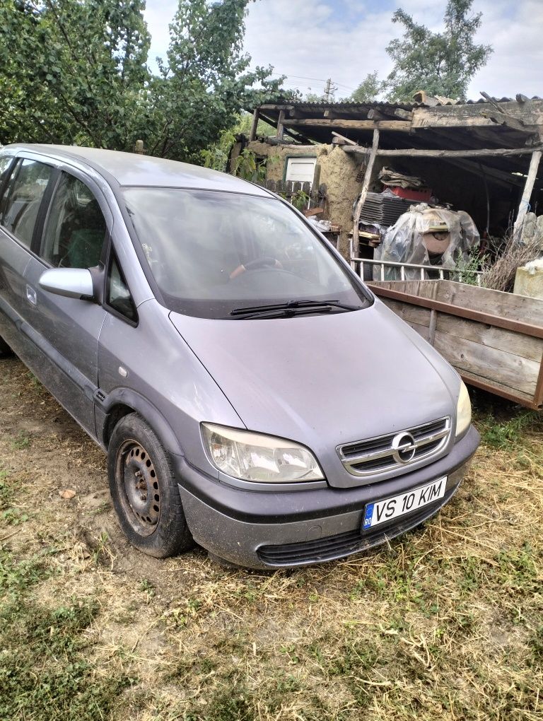 Opel Zafira 7 locuri