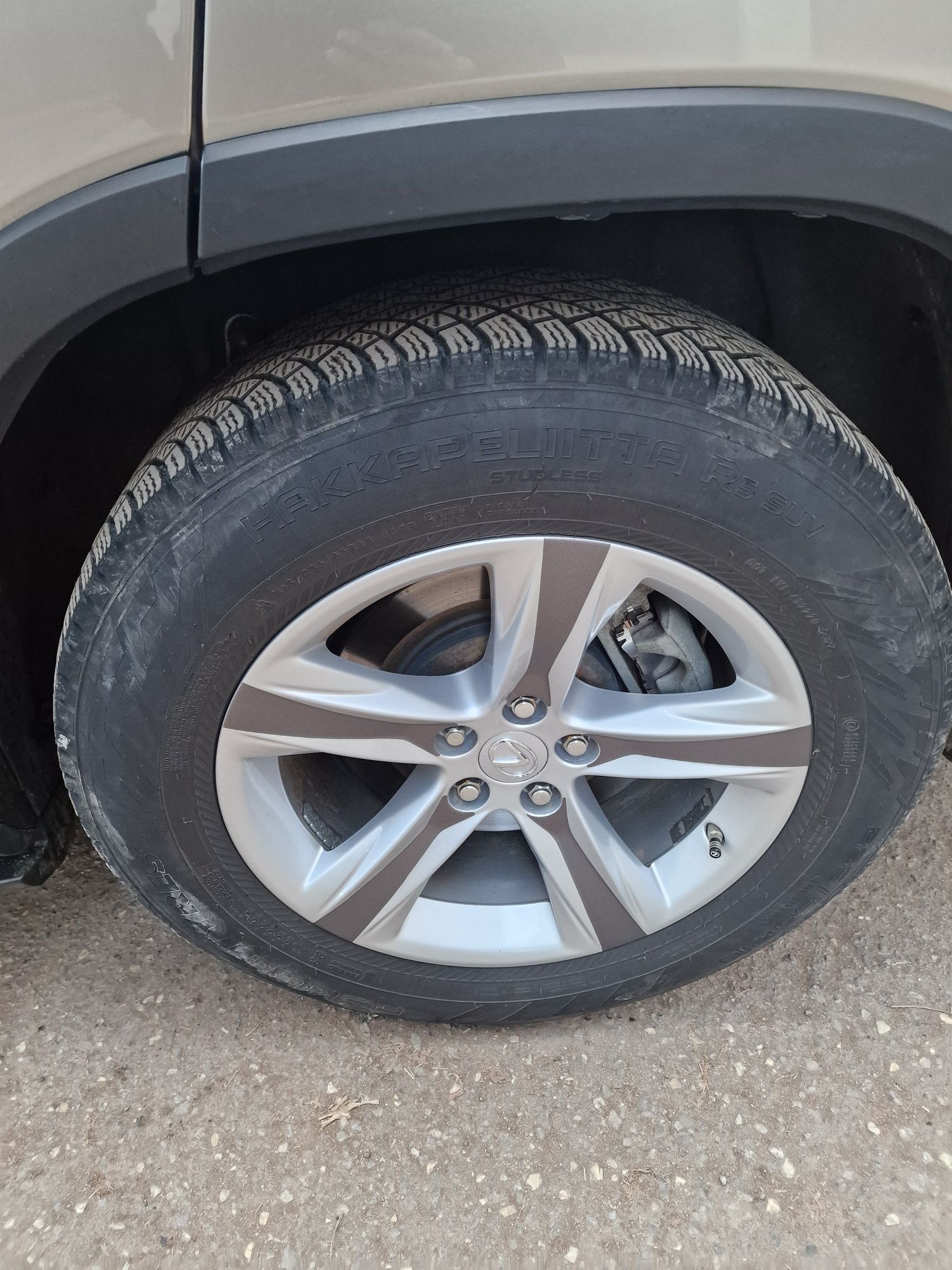 Лети джанти с зимни гуми NOKIAN 235/65/18 за Lexus RX