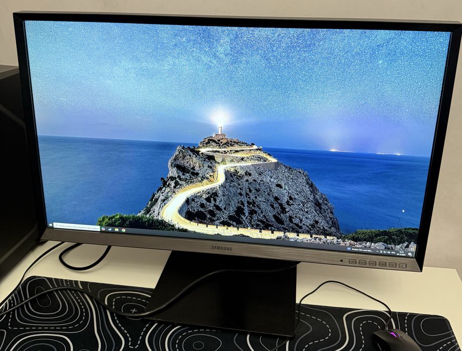 Профессиональный монитор Samsung 32”