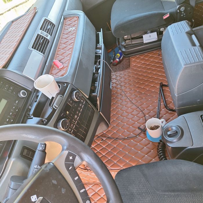 Vând Cap tractor marca MAN 18480