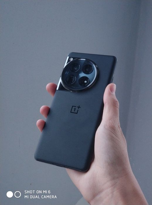 OnePlus 12 12/256 India