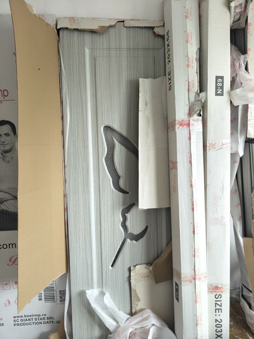 Vând usi 2x68 și 1x78