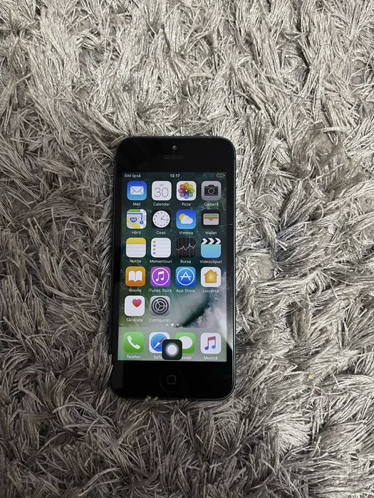 Vând IPhone 5! Arată foarte bine
