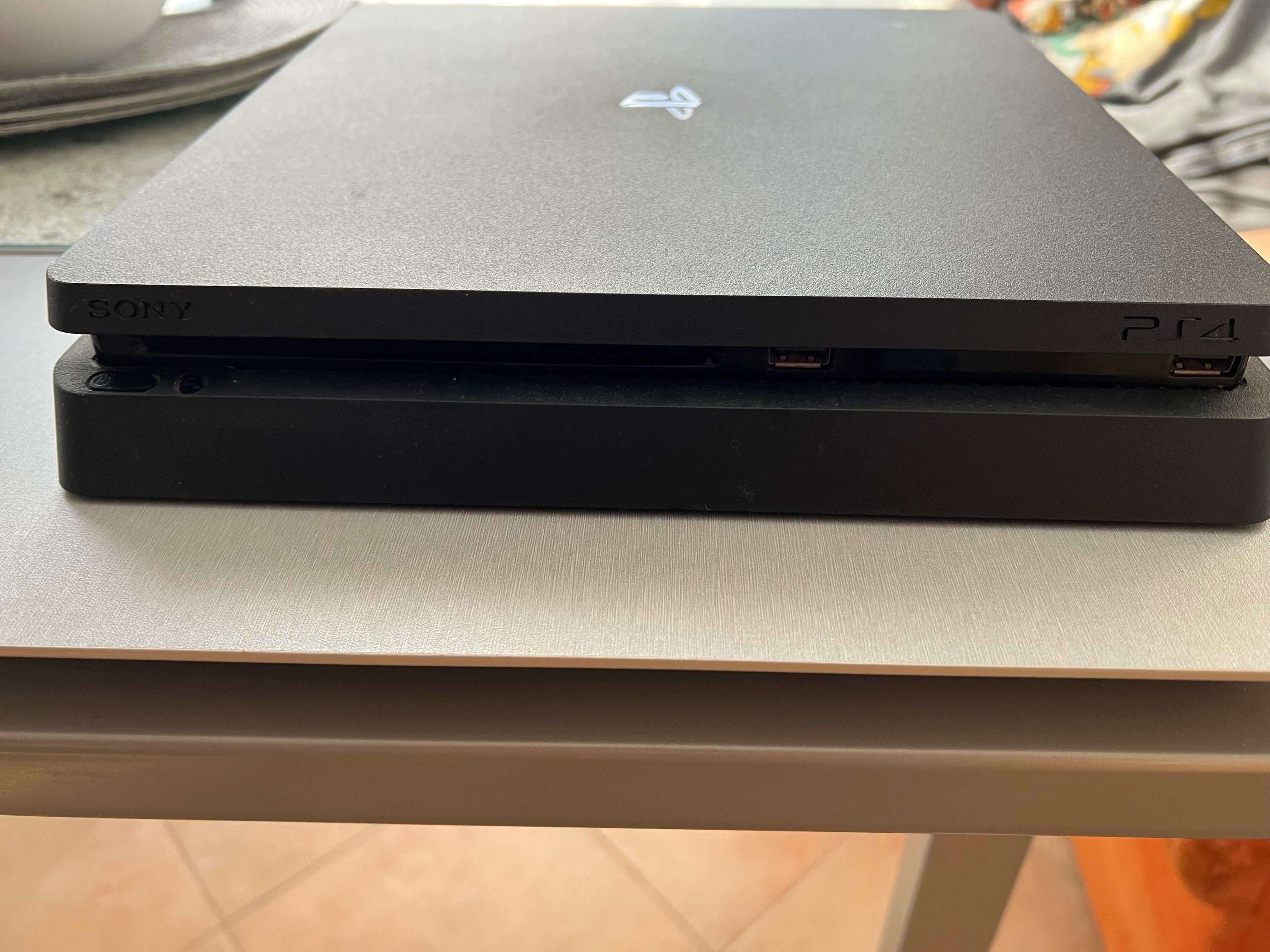Playstation4 slim + 5 игри