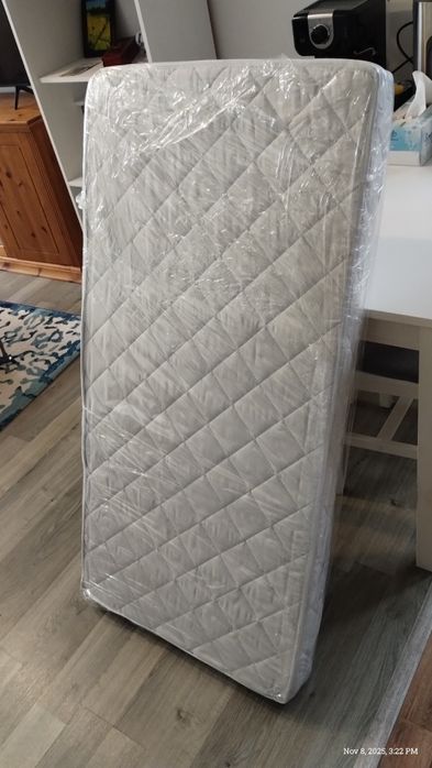 Donez saltea nefolosita pentru pătuț