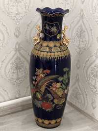 Напольная ваза «Во дворце Императора».  Китай. II половина XX века