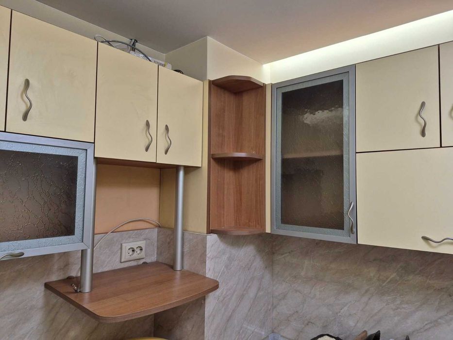 Цяла Кухня / кухненски шкафове