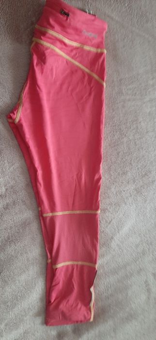 Pantaloni sport 3/4 Desigual