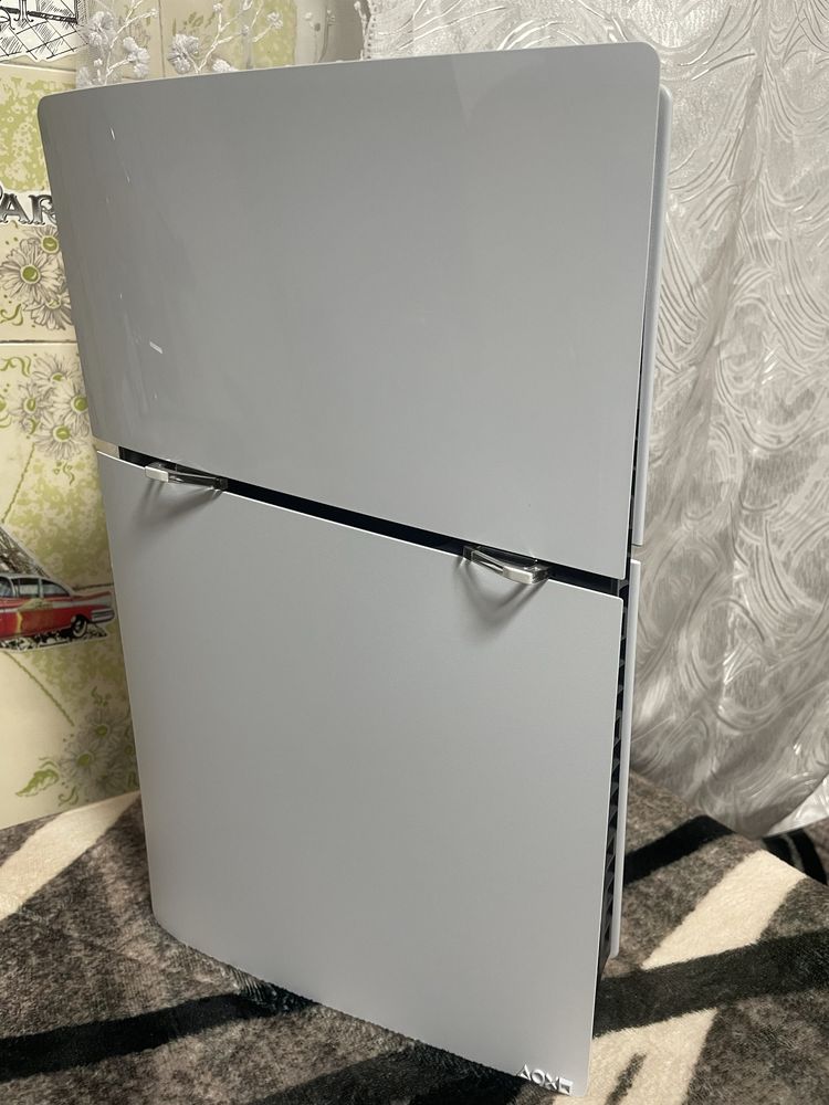 Плейстейшън 5 1 TB SLIM DIGITAL Като Нов! С ГАРАНЦИЯ!