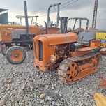 Tractor pe șenile Fiat 312 cu monobloc și priza.