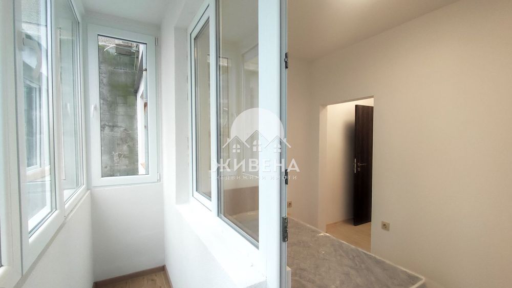 Продава обзаведен панелен 3-стаен апартамент, кв.Трошево, 60 кв.м