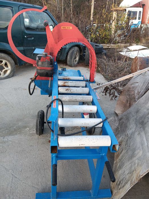 Машина за рязане на дърва