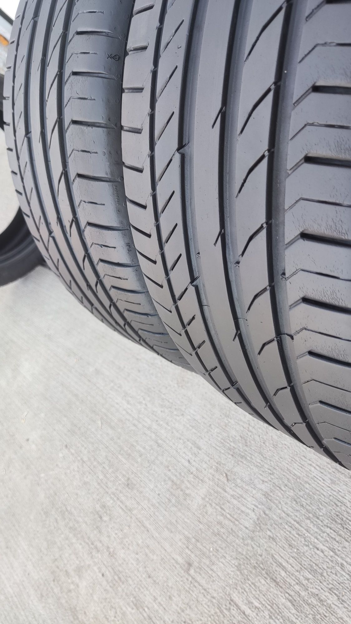 2бр. летни гуми 225/45/17 Continental Premium Contact 5, Runflat,SSR
d