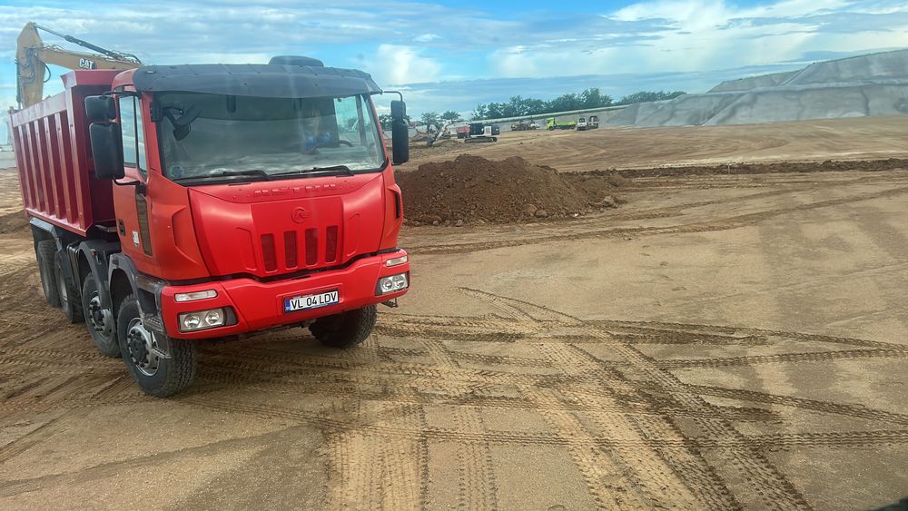 Iveco Trakker 8x4 2010