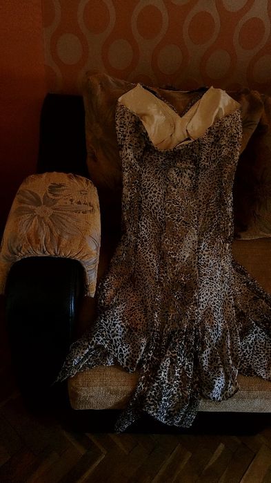 Дамска рокля с леопардов принт