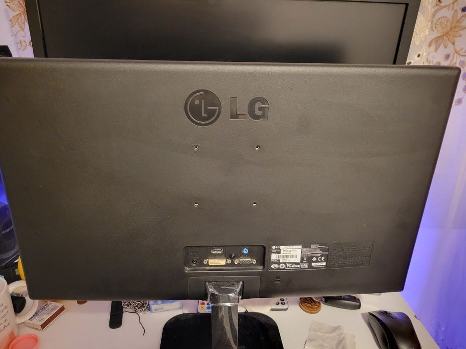 Monitor LG 24 inch