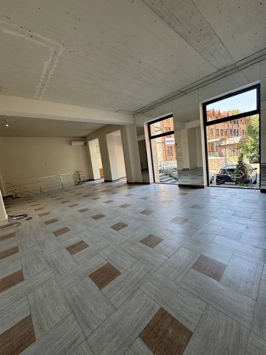 Готовый офис на Чехова. Площадь: 150 м²+50 м²