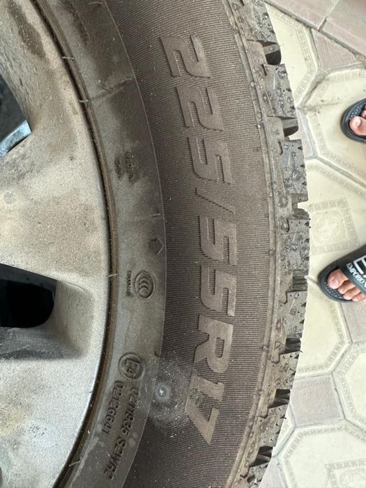 Диски с шинами продам с зимним шинами  отк8