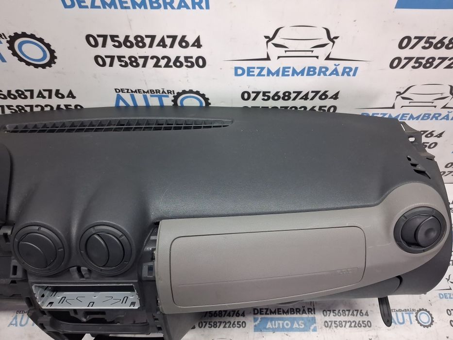 Plansa bord Dacia Sandero 2007 - 2011