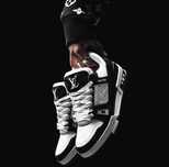_OFERTA ZILEI_ Adidasi-sneakers barbati Louis Vuitton "Trainer" LV