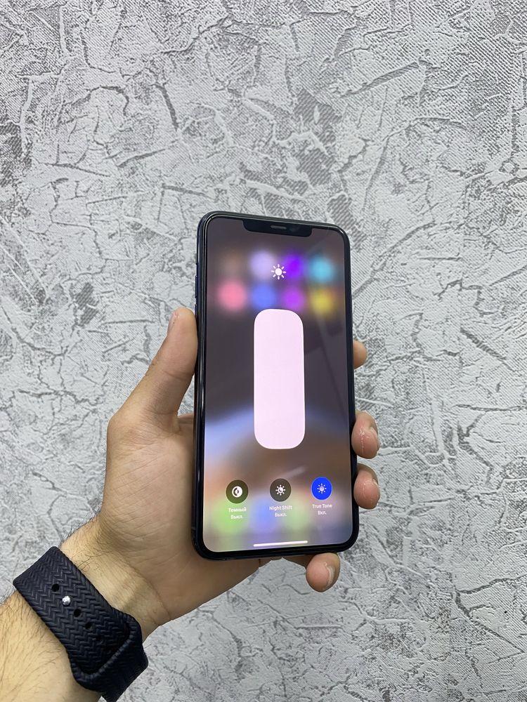 Iphone 11 pro max.