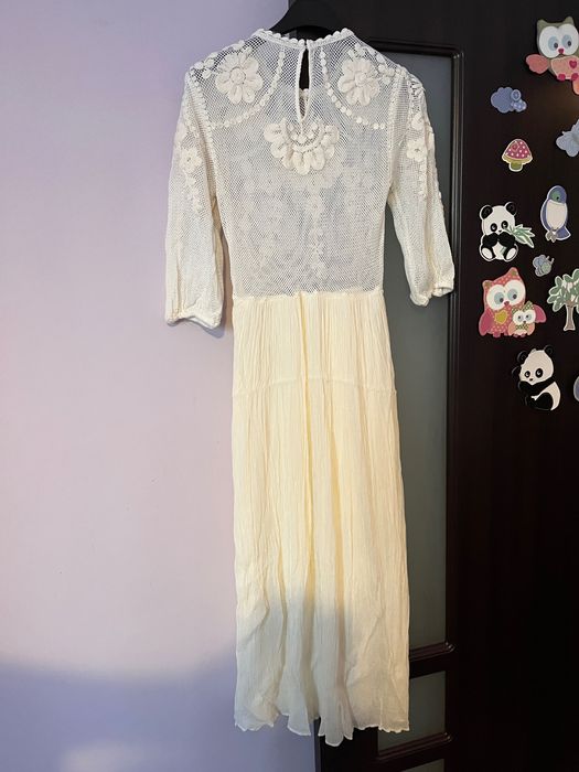 Rochie eleganta cu broderie Zara