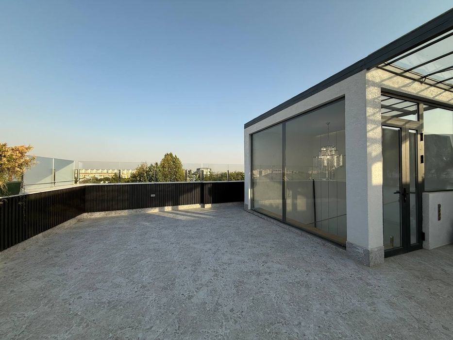 Продаётся современной дом . Хайтек.