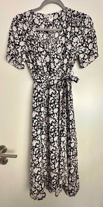 Rochie GAP petrecută – mărimea XS US (echivalent S EU)