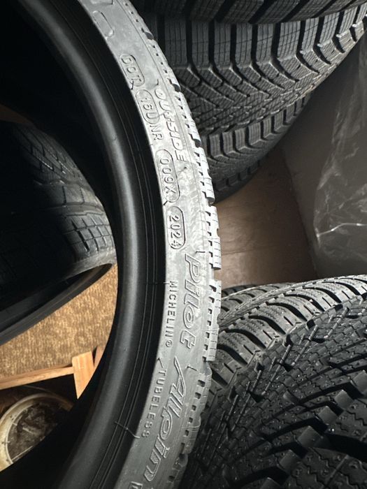 2бр.нови зимни гуми 265/30/20 XL