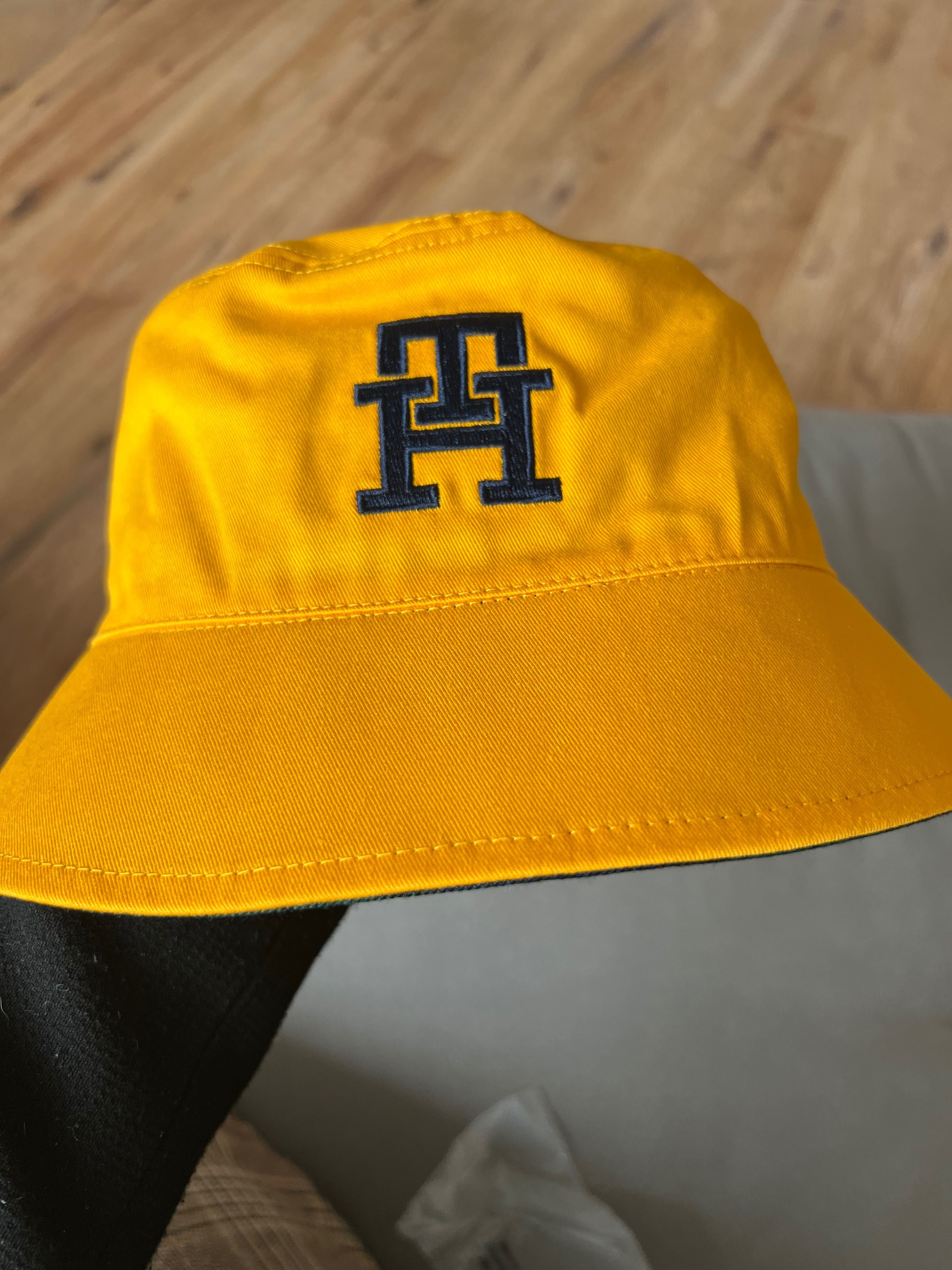 Tommy Hilfiger шапка с две лица