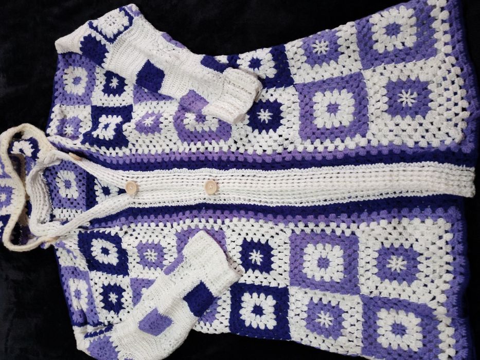 Cardigan lucrat manual