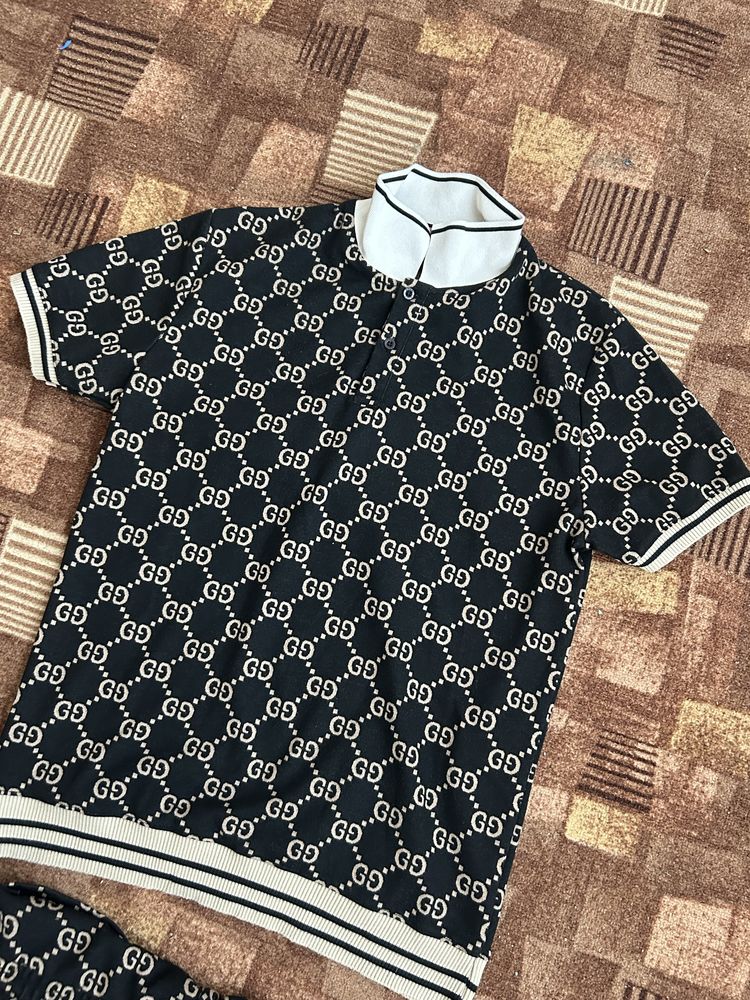 Летен нов екип gucci размер L-XL !