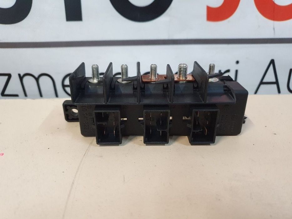 Bloc relee VOLKSWAGEN GOLF IV 1J1 1997 - 2007 1.6 16V ATN, AUS, AZD, BCB 8L0941822A