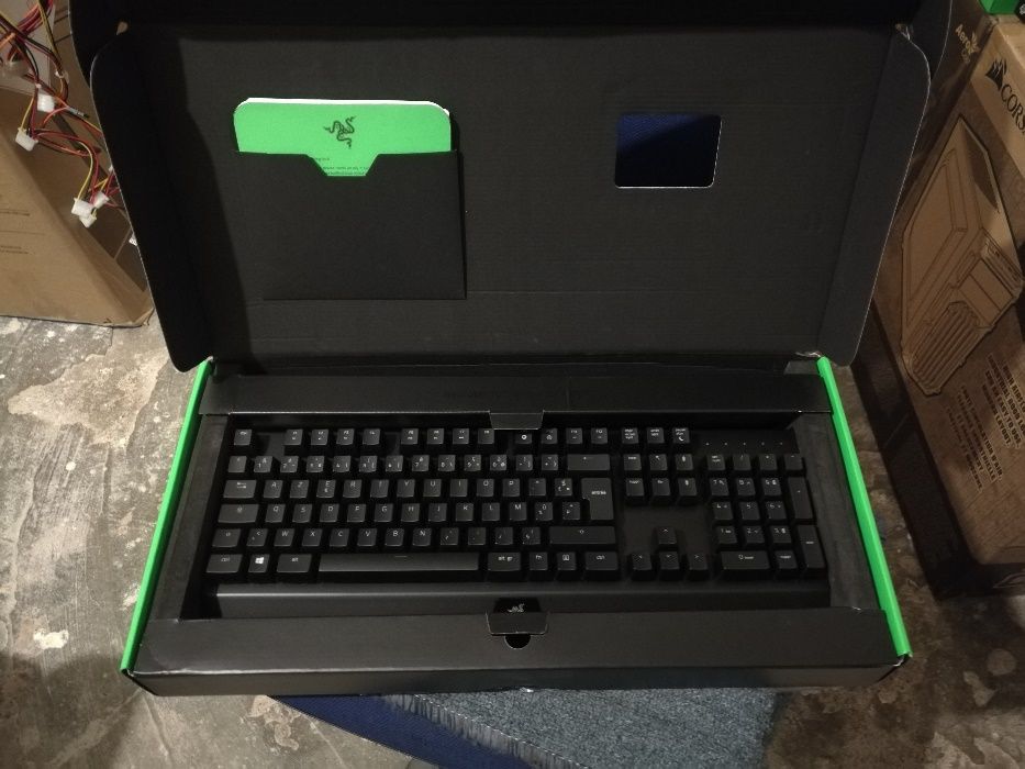 Vand tastatura mecanica gaming Razer BlackWidow X Chroma