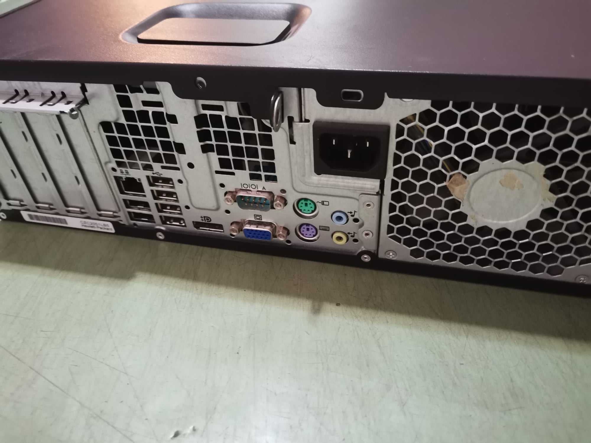 Компютър  hp кутия