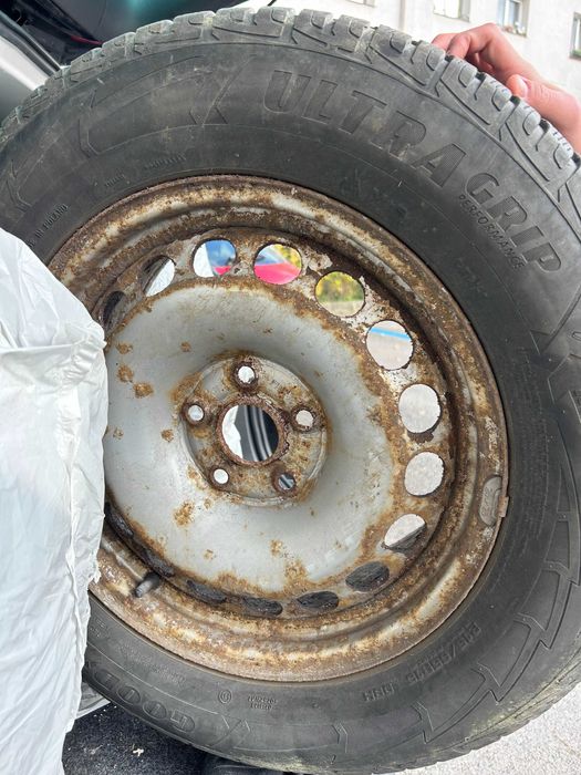 Vand set 4 *Jante + Anvelope de IARNA GOOD YEAR