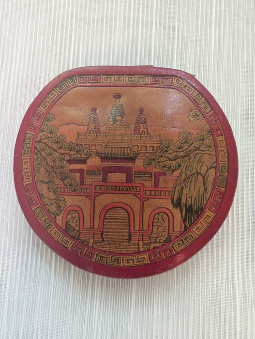 Pudriera vintage piele naturala. Asia, anii ’30–’50. De colectie