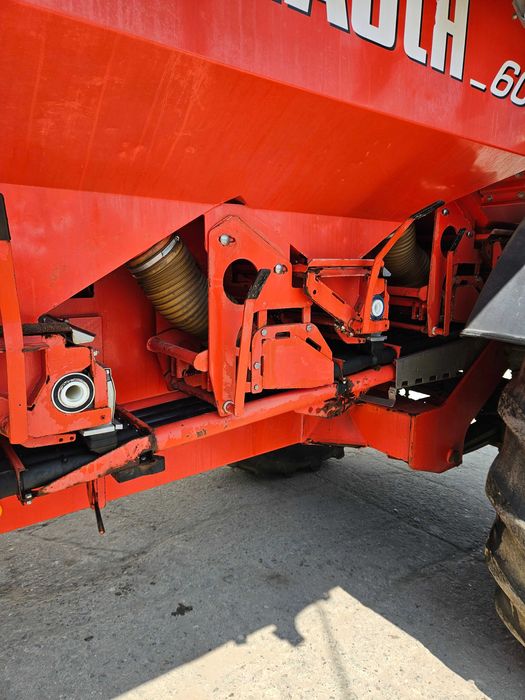 SCHIMB Distribuitor de ingrasaminte RAUCH AGT 6036