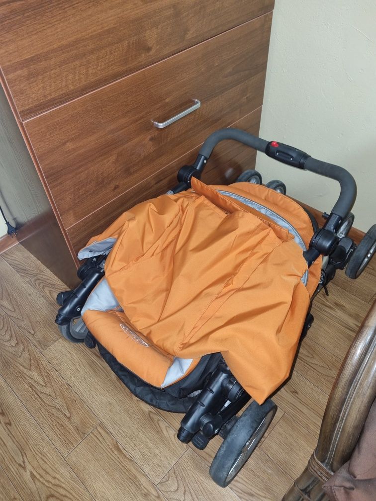 Продам коляску Graco Quattro toursport