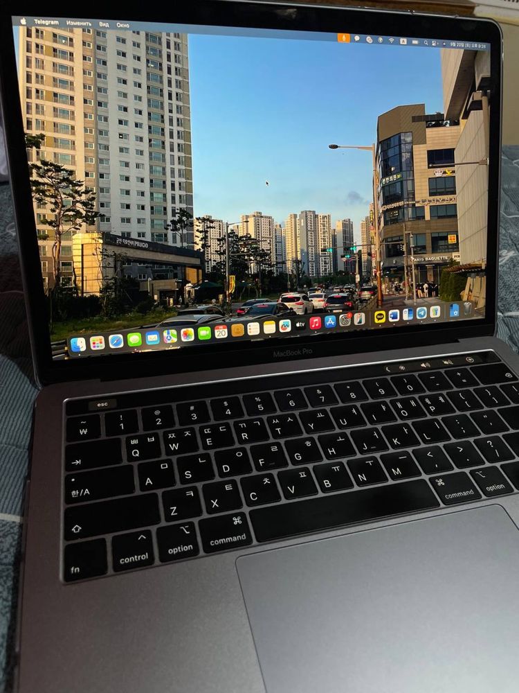 Macbook pro 2019 holati ideal