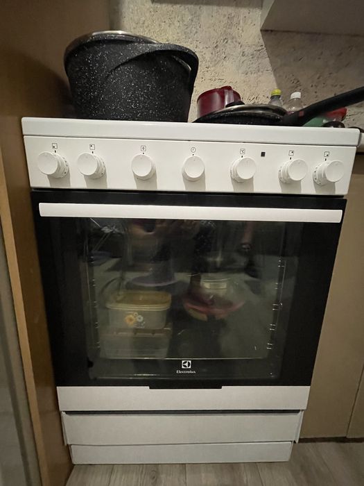 Продам электроплиту