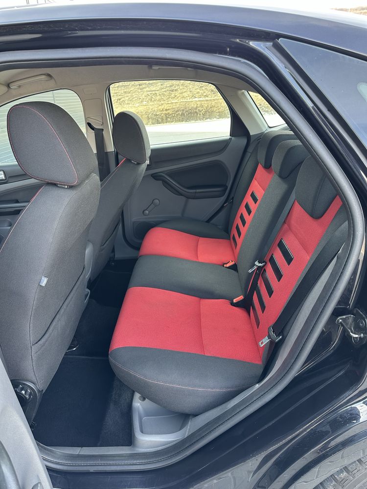 Ford focus 1.6 benzina