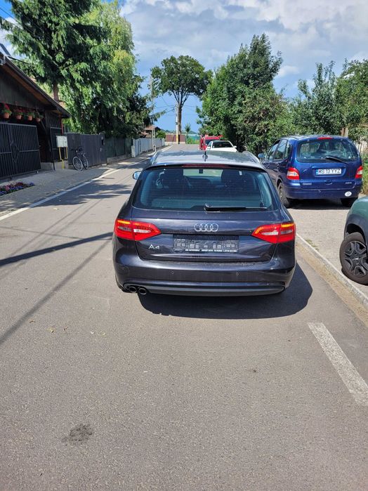 Se vinde urgent . Audi a4 b8