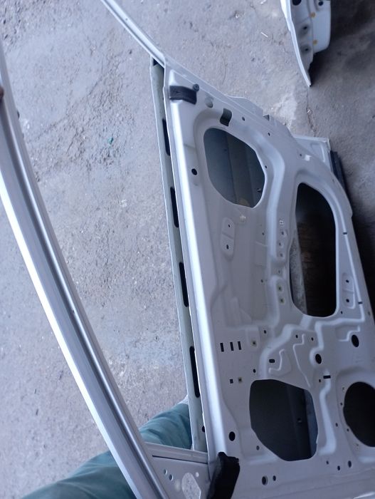 Дверь от машины в идеальном состоянии